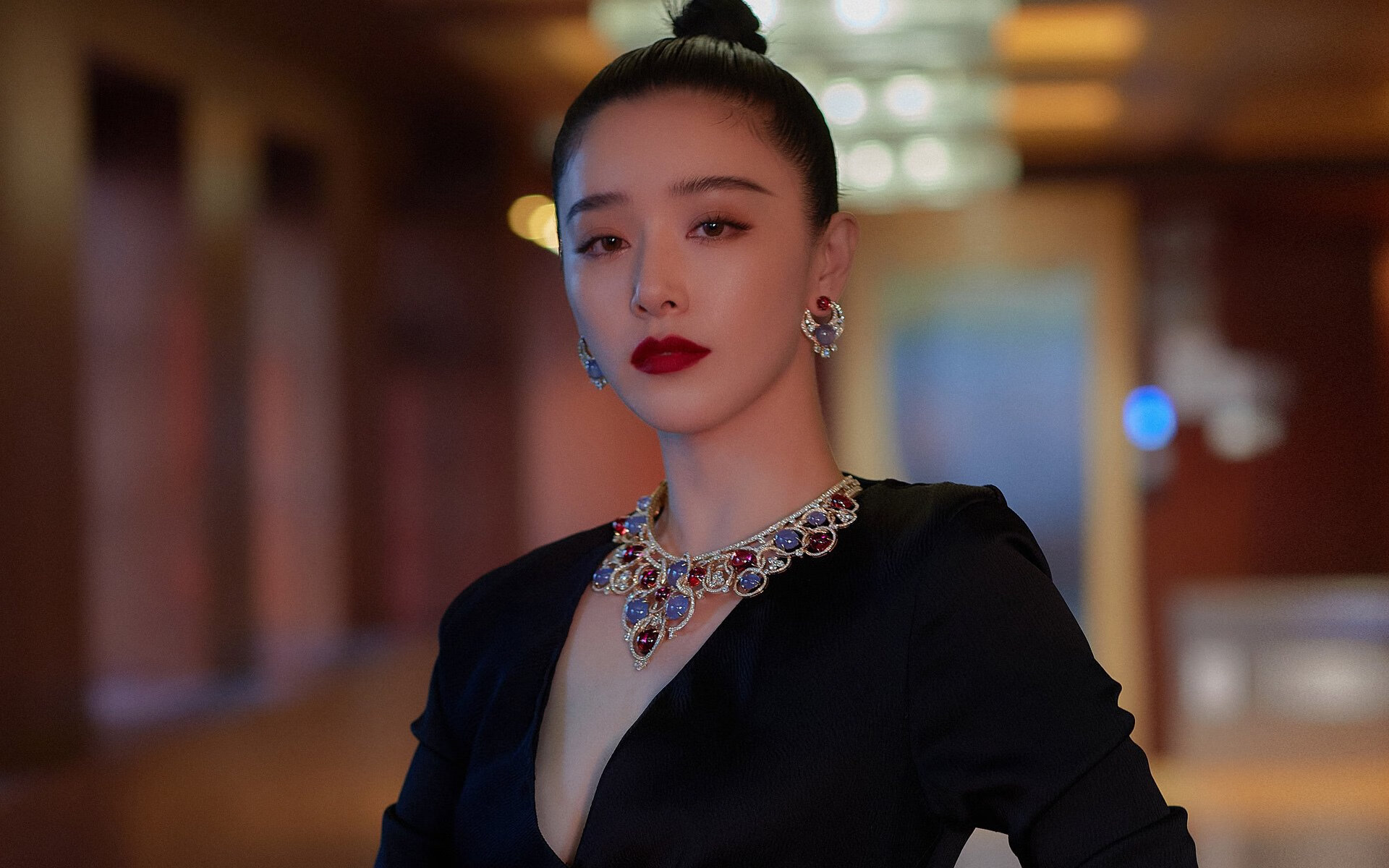 《电竞公益行动：用游戏传递温暖》，电竞游戏活动