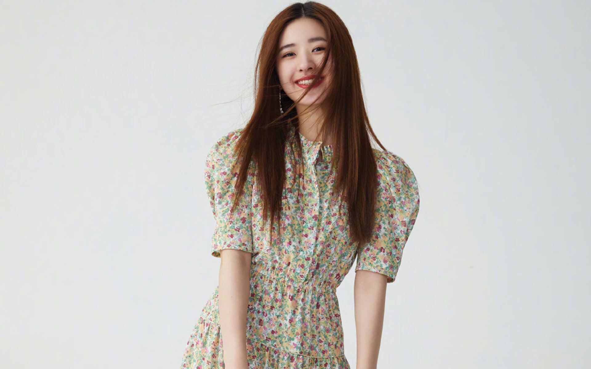 B体育中国内陆官方网站-LPL夏季赛冠军争夺激烈，lpl夏季赛冠军争夺激烈是谁