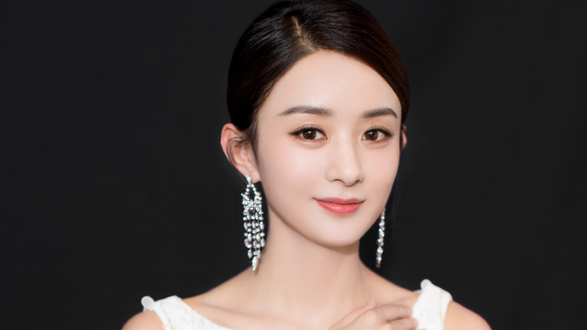 B体育APP下载网址-马竞主场告捷，领先积分榜第二名分，马竞联赛